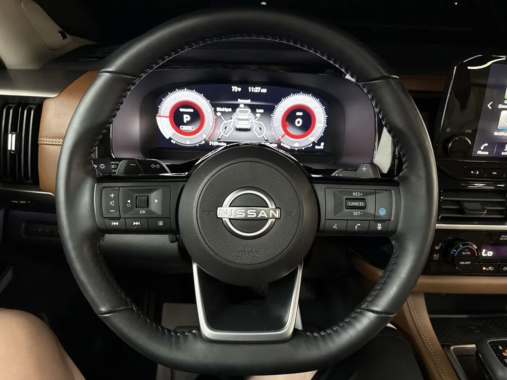 Used 2025 Gun Metallic Nissan Platinum image 22