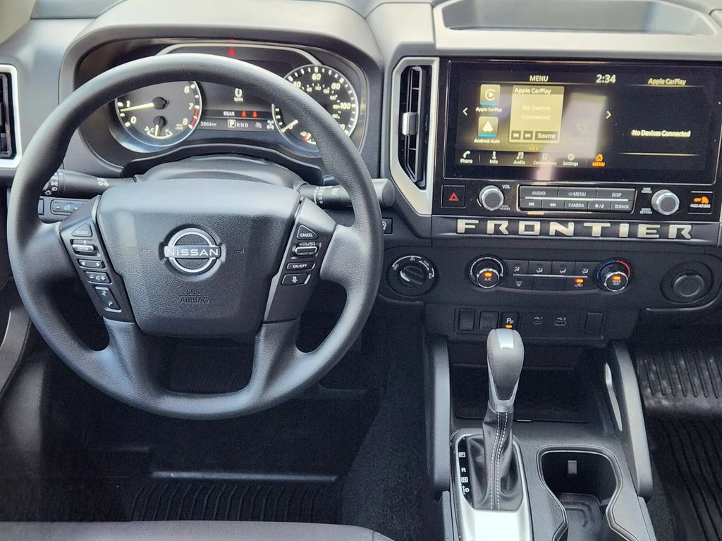 Used 2025 White Nissan SV image 28