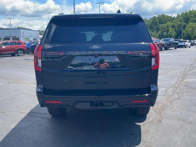 New 2026 Agate Black Metallic Ford Tremor® image 4