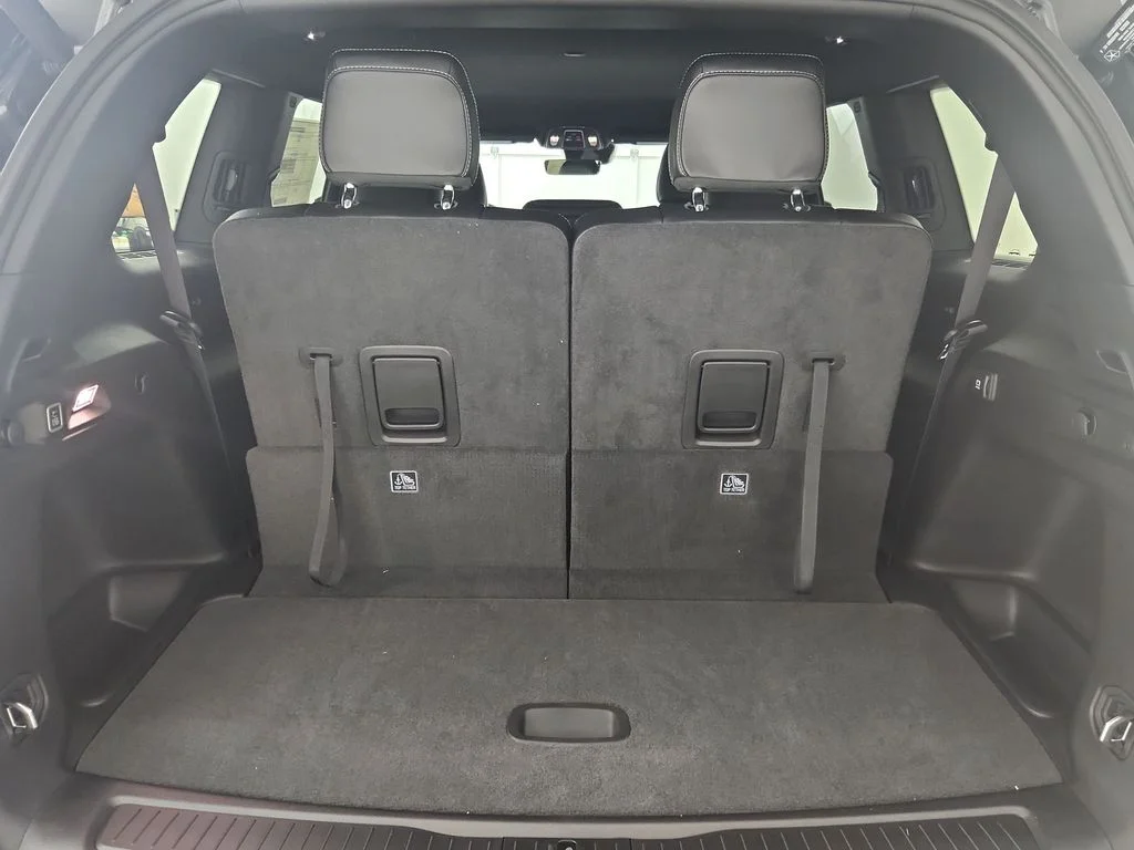 New 2026 Baltic Gray Metallic Clearcoat Jeep Altitude image 31