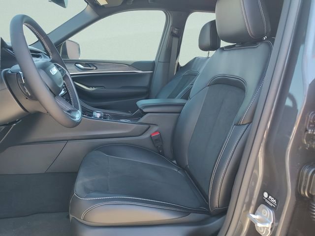 New 2026 Baltic Gray Metallic Clear-Coat Exterior Paint Jeep Altitude image 27