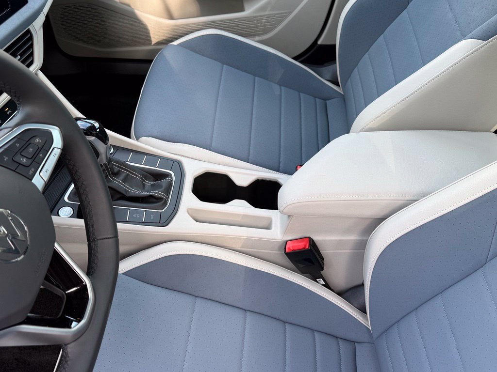 New 2026 Opal White Pearl Volkswagen 1.5T SE image 20