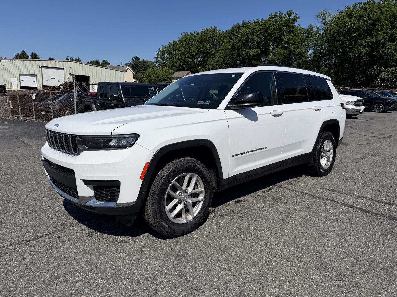 Used 2023 Bright White Clearcoat Jeep Laredo X image 7