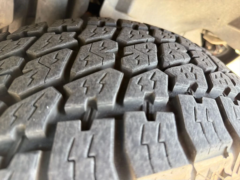 Used 2009 White Jeep X image 16