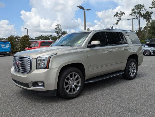 Used 2017 Sparkling Silver Metallic GMC Denali image 7