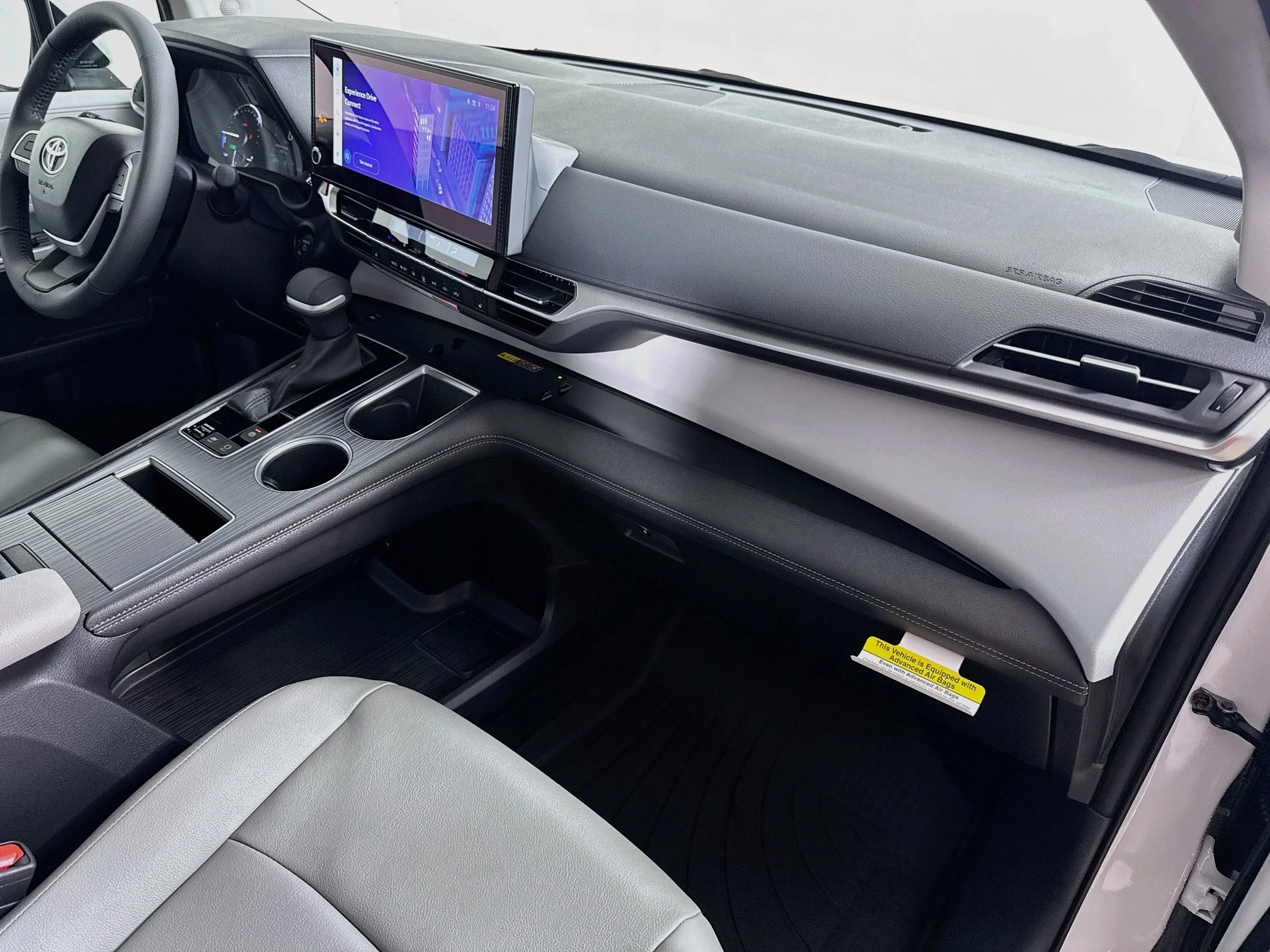 New 2026 Wind Chill Pearl Toyota XLE image 31