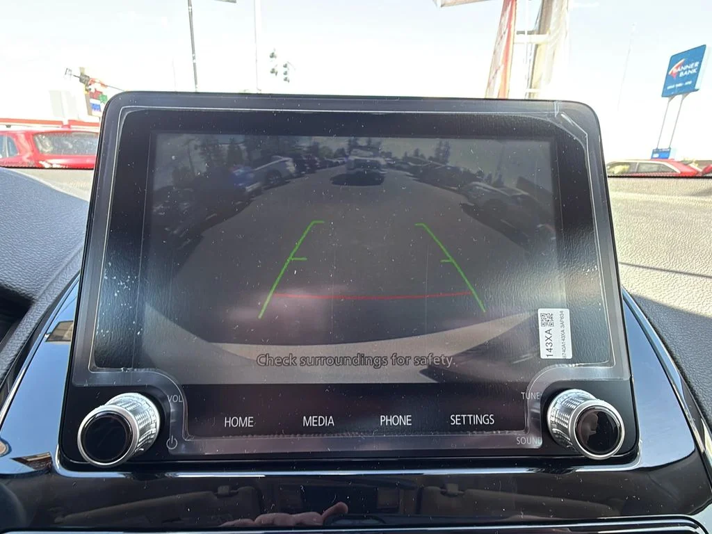 New 2026 White Diamond Mitsubishi ES image 18