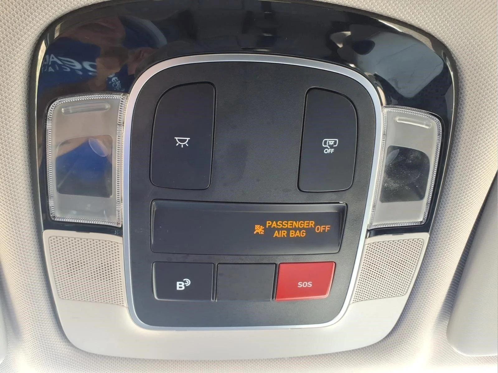 Used 2025 Shimmering Silver Hyundai SEL image 28