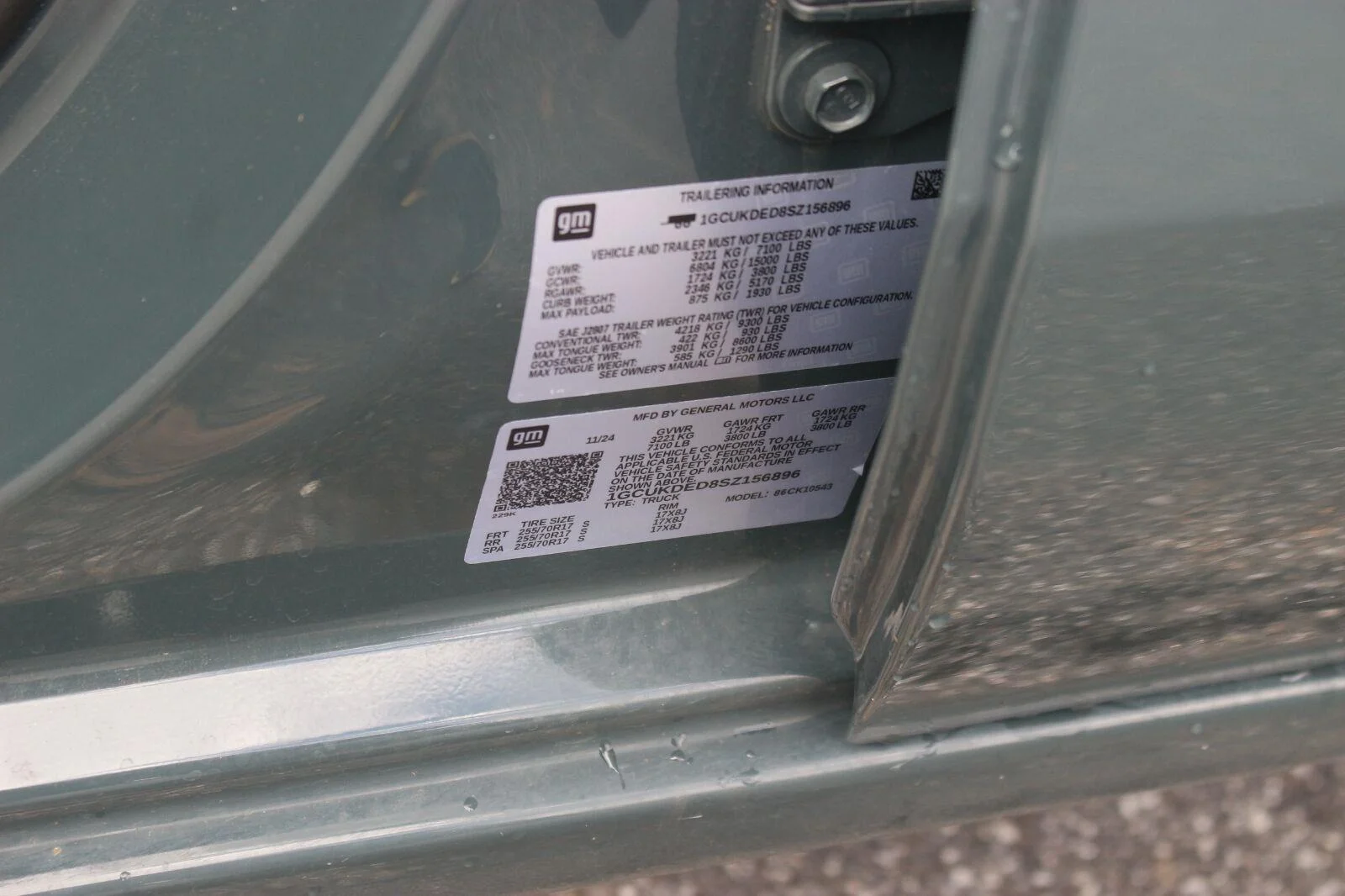 Used 2025 Cypress Gray Chevrolet LT image 41