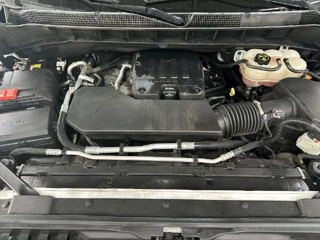 Used 2022 White Chevrolet LT image 27
