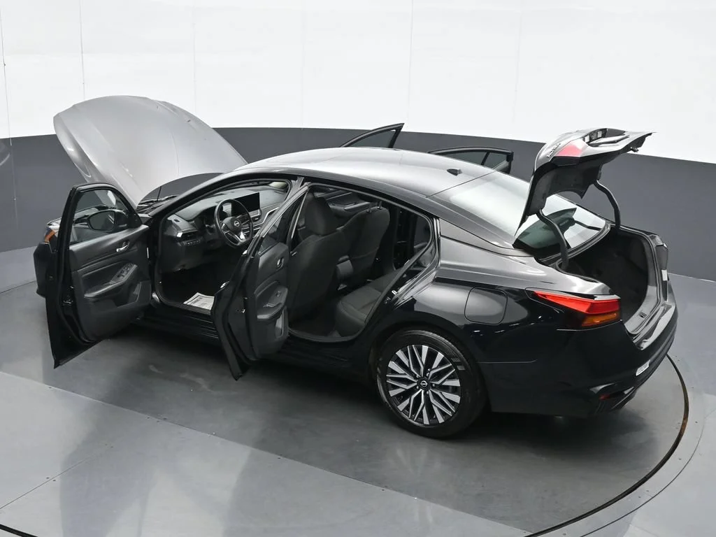 Used 2024 Black Nissan 2.5 SV image 38