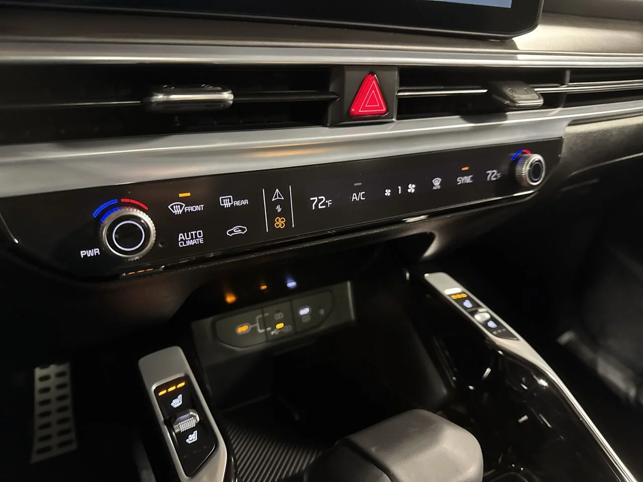 New 2026 White Pearl Kia X-Line SX Prestige image 24
