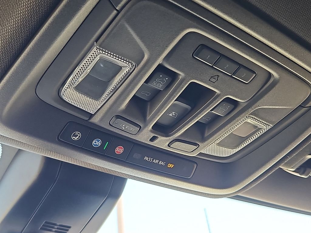 Used 2022 Red GMC Denali image 20