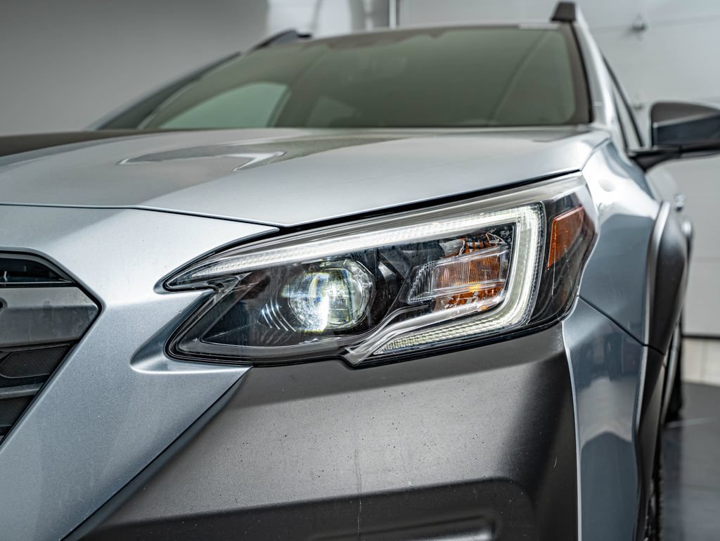 Used 2023 Ice Silver Metallic Subaru Wilderness image 14