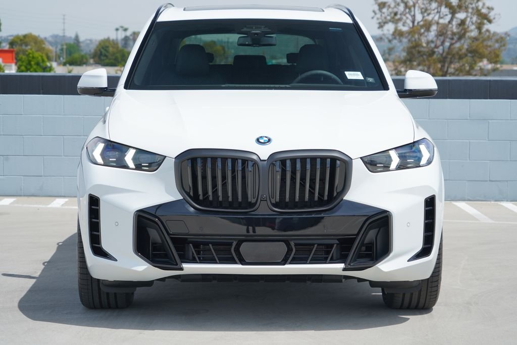 New 2026 Alpine White BMW xDrive50e image 2