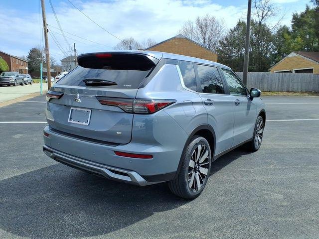 2026 Mitsubishi Outlander SE - Photo 3