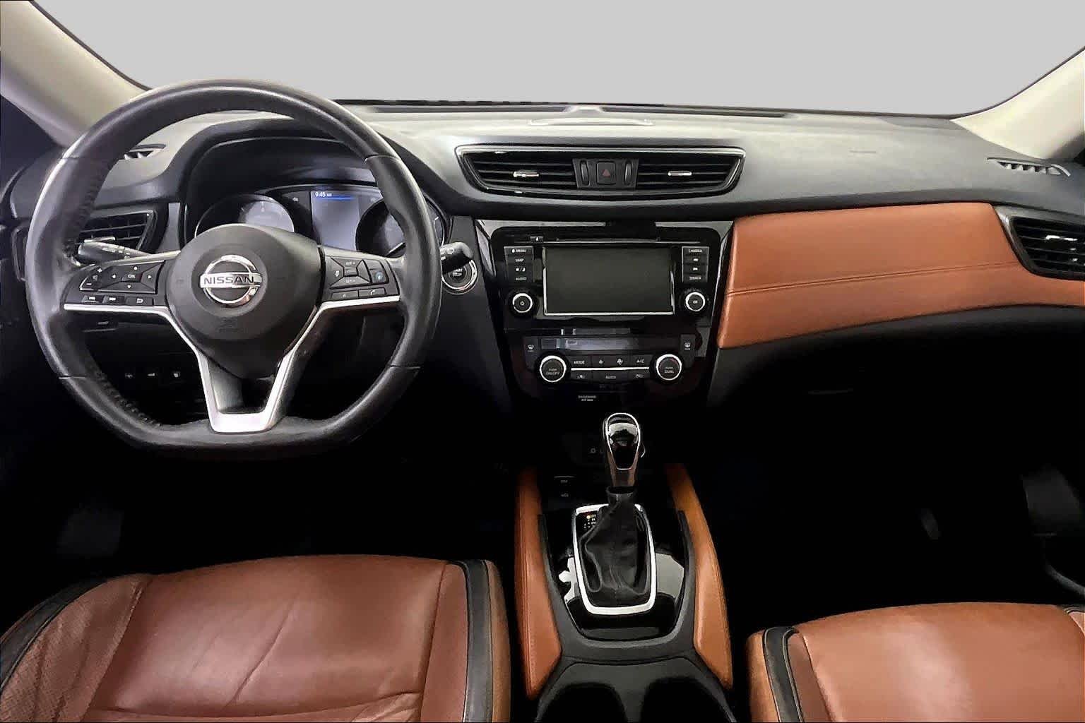 Used 2018 Pearl White Nissan SL image 14