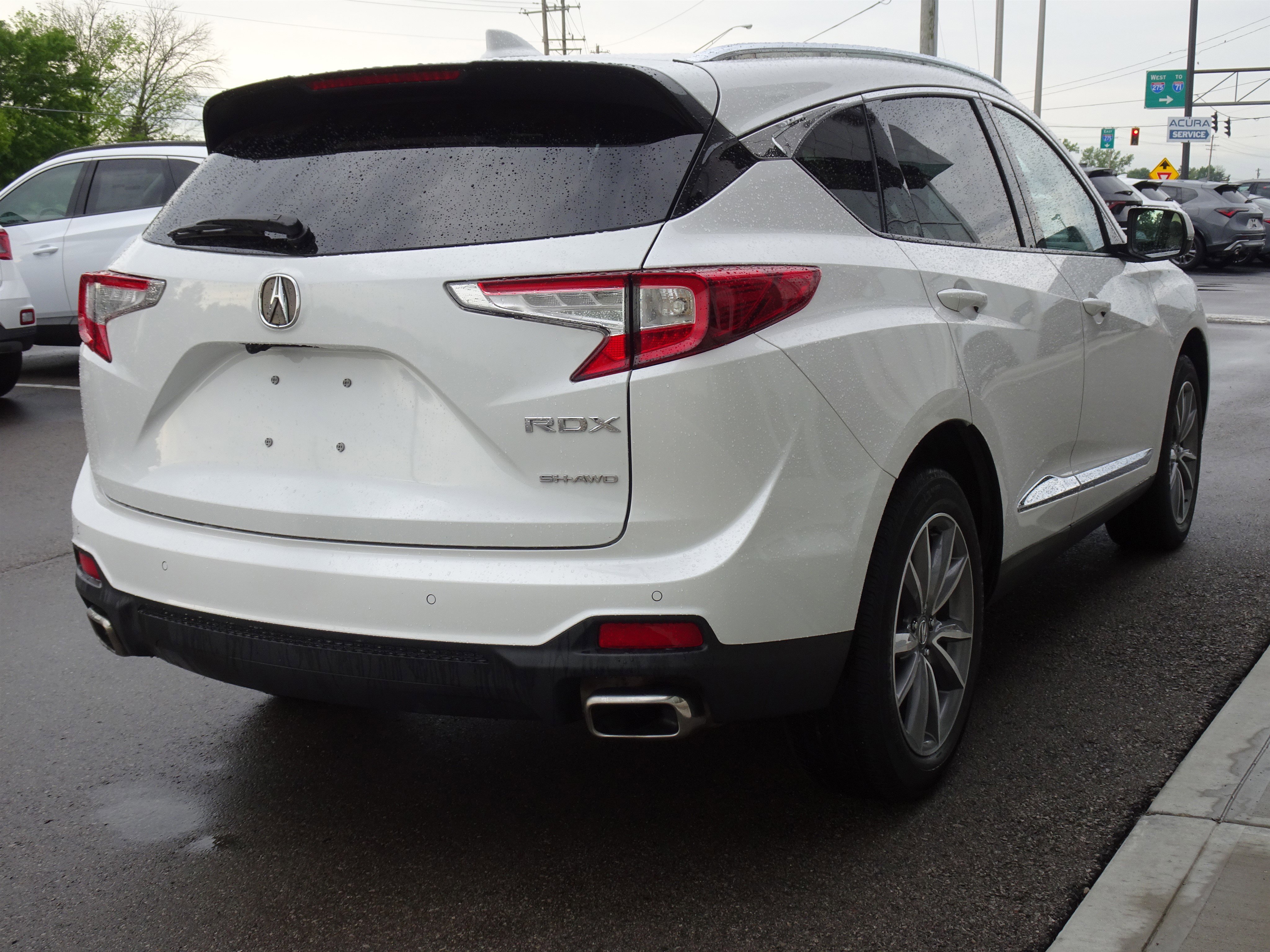 Used 2024 Platinum White Pearl Acura w/Technology Package image 5