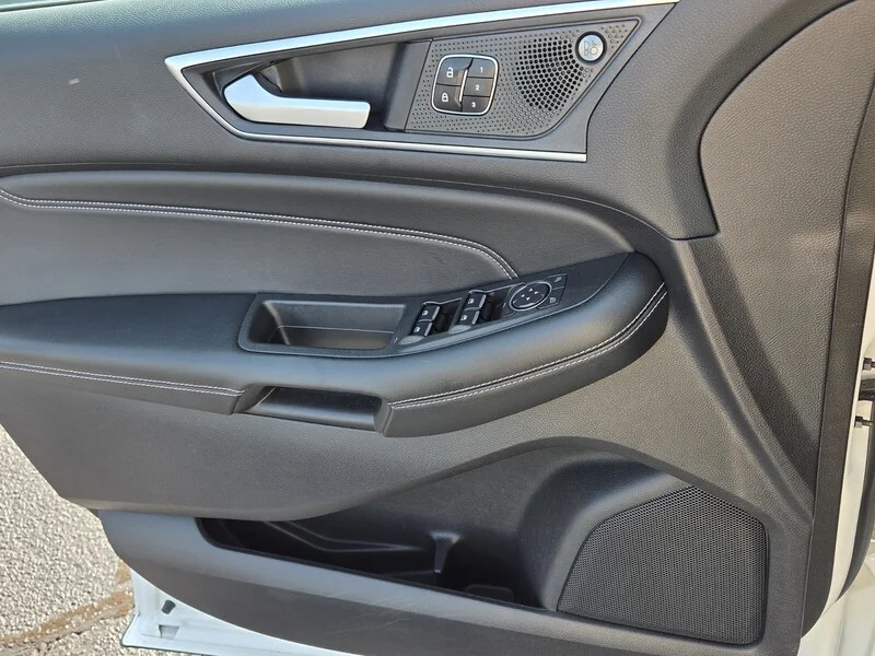 Used 2021 White Metallic FORD TITANIUM image 29