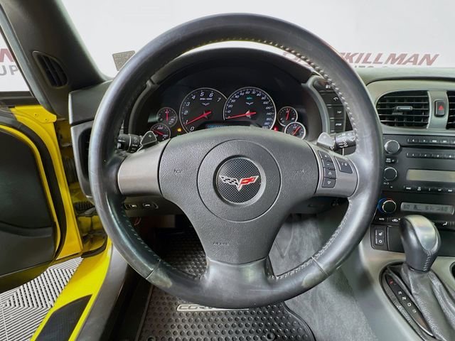 Used 2007 Velocity Yellow Tintcoat Chevrolet 2DR CPE image 9