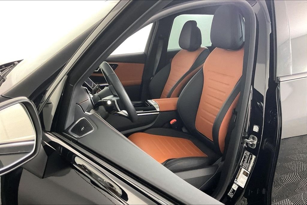 2026 Mercedes-Benz GLC Base - Photo 17