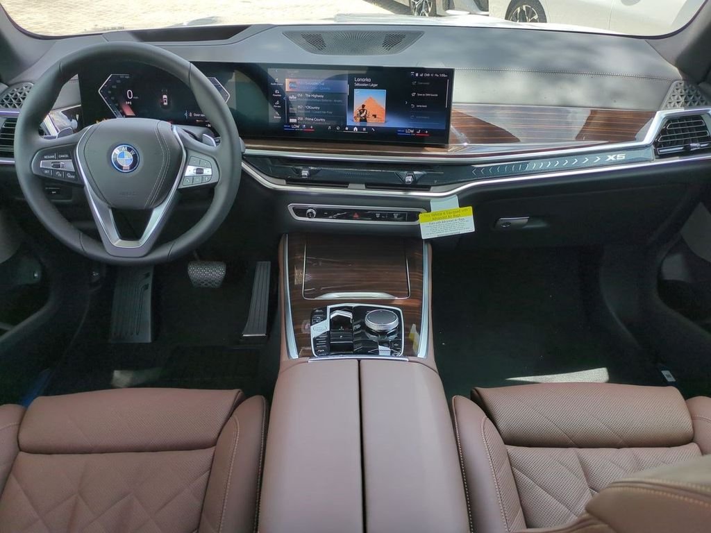 New 2026 Alpine White BMW xDrive50e image 15