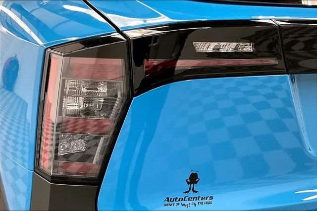 New 2025 Arctic Ice Blue Metallic/Super Black Nissan SR image 19