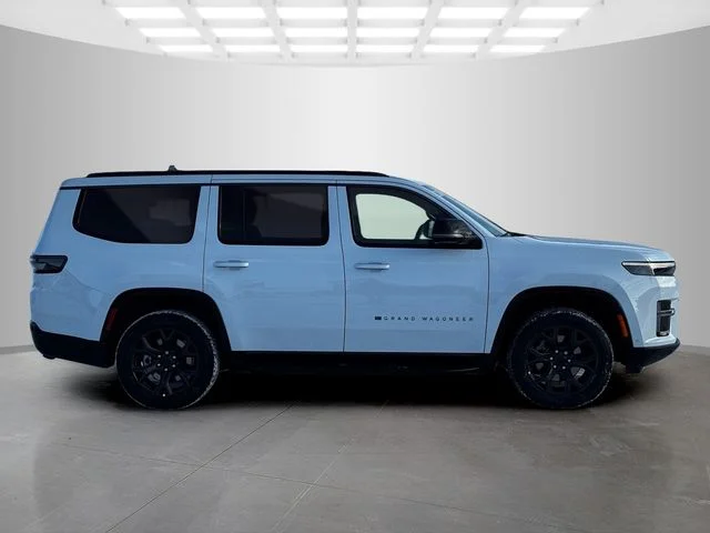 New 2026 Bright White Clear-Coat Exterior Paint Jeep Grand Wagoneer image 8