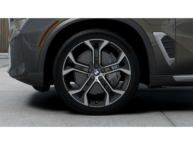 New 2026 Dravit Grey Metallic BMW xDrive50e image 7