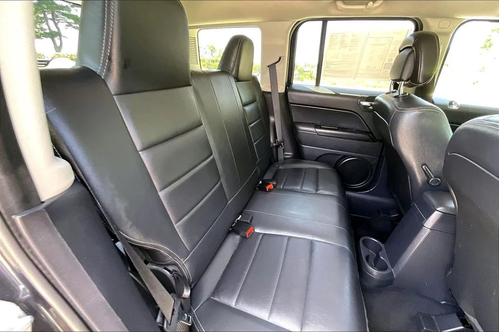 Used 2015 Gray Jeep Latitude image 21