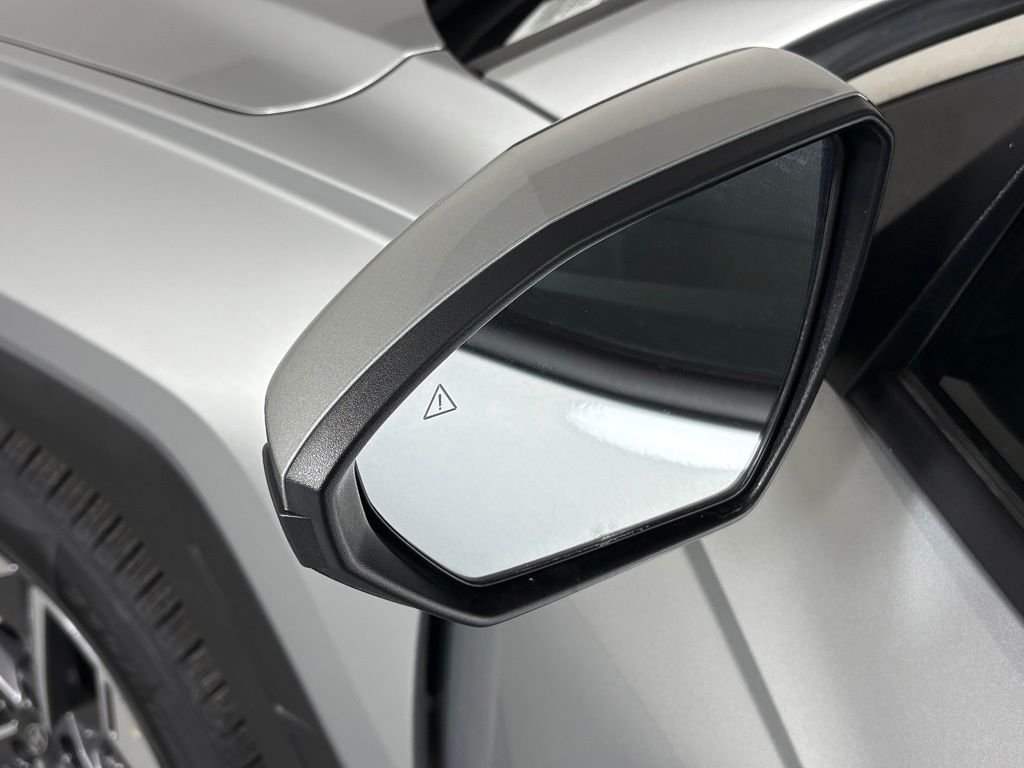 Used 2025 Silver Hyundai SEL image 13
