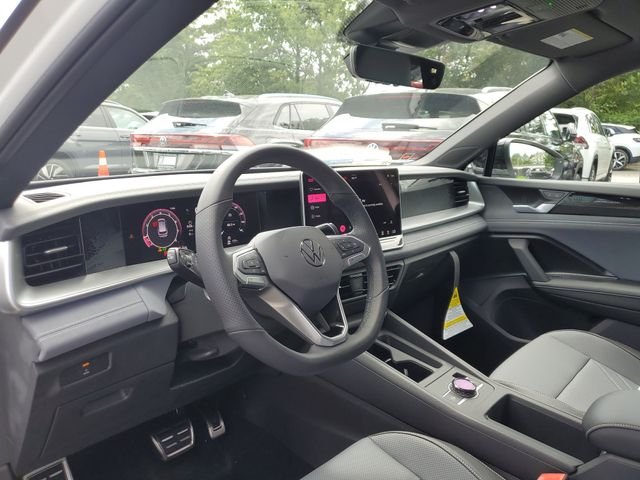New 2026 White Volkswagen SE R-Line Black image 18