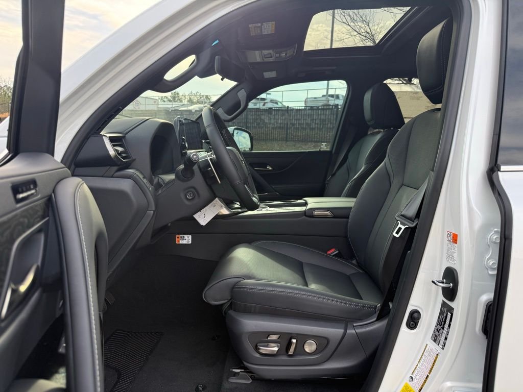 2026 Lexus LX 700h Luxury - Photo 22
