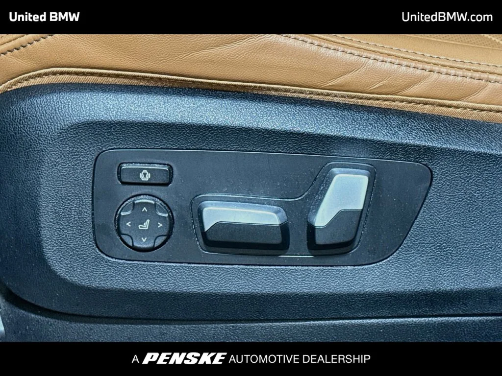 Used 2024 Black Sapphire Metallic BMW sDrive40i image 11