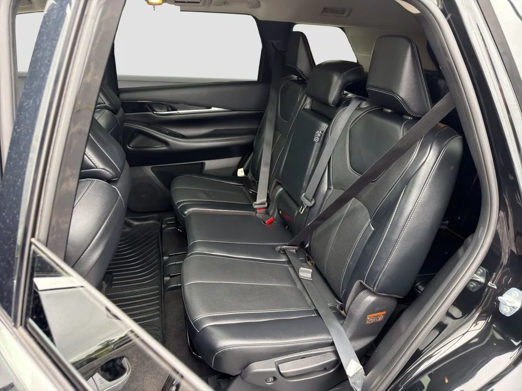 Used 2024 Black INFINITI PURE image 13