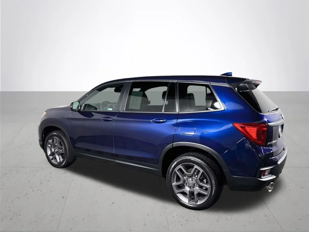 Certified Used 2023 Obsidian Blue Pearl Honda EX-L image 9