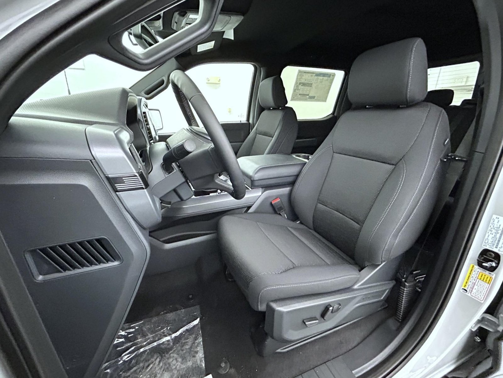 New 2026 Avalanche Ford XLT image 10