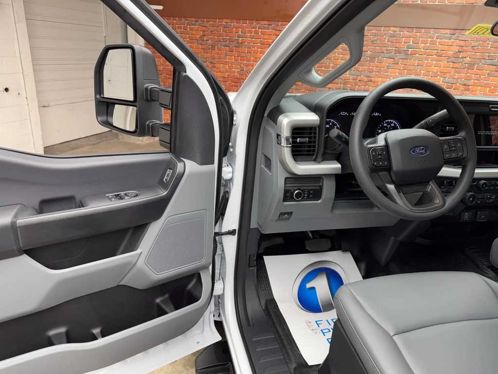 New 2027 Oxford White Ford F-250® XL image 9