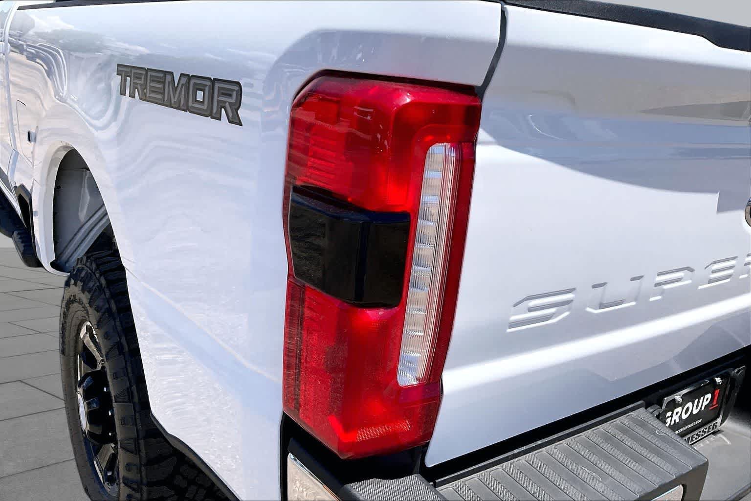 New 2026 Oxford White Ford F-250® Lariat® image 14
