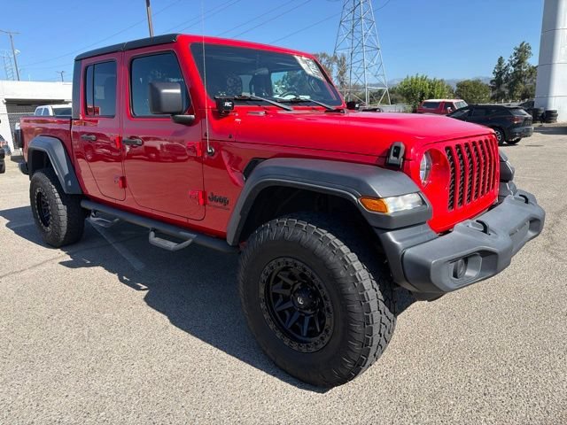 Used 2020  Jeep Sport S image 1