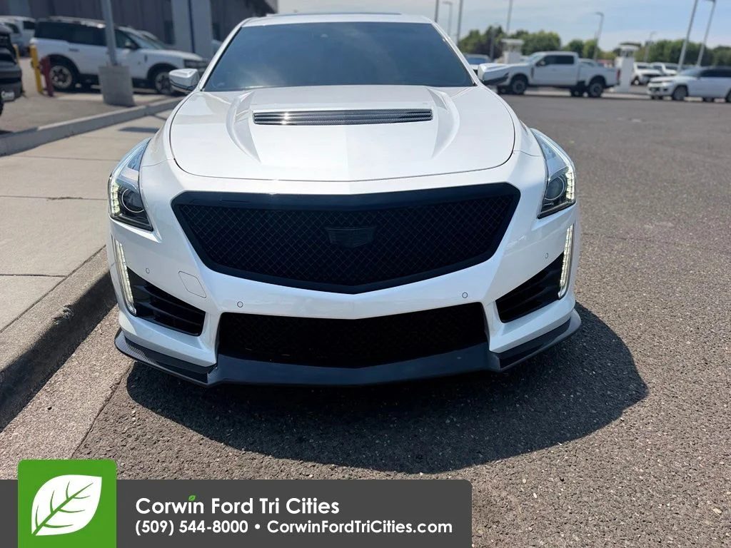 Used 2017 Crystal White Cadillac Base image 5