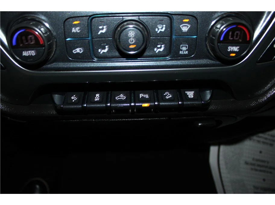 Used 2018 Summit White Chevrolet LTZ image 32