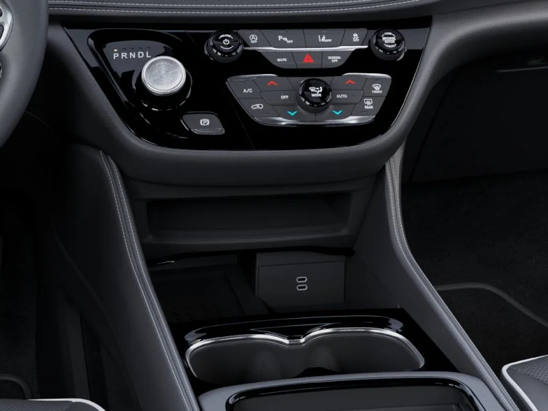 New 2026 Diamond Black Crystal Pearl-Coat Exterior Paint Chrysler Limited image 52