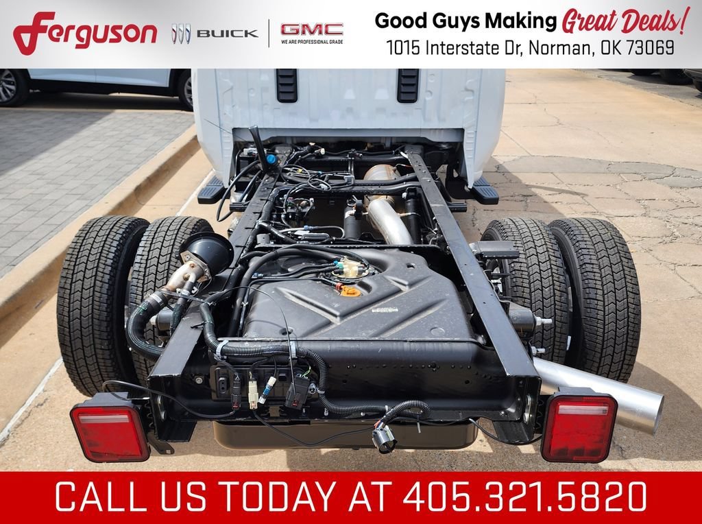 2026 GMC Sierra 3500 Chassis Cab Pro - Photo 51