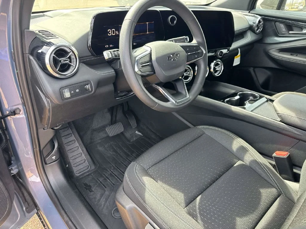 2025 Chevrolet Blazer EV LT - Photo 32