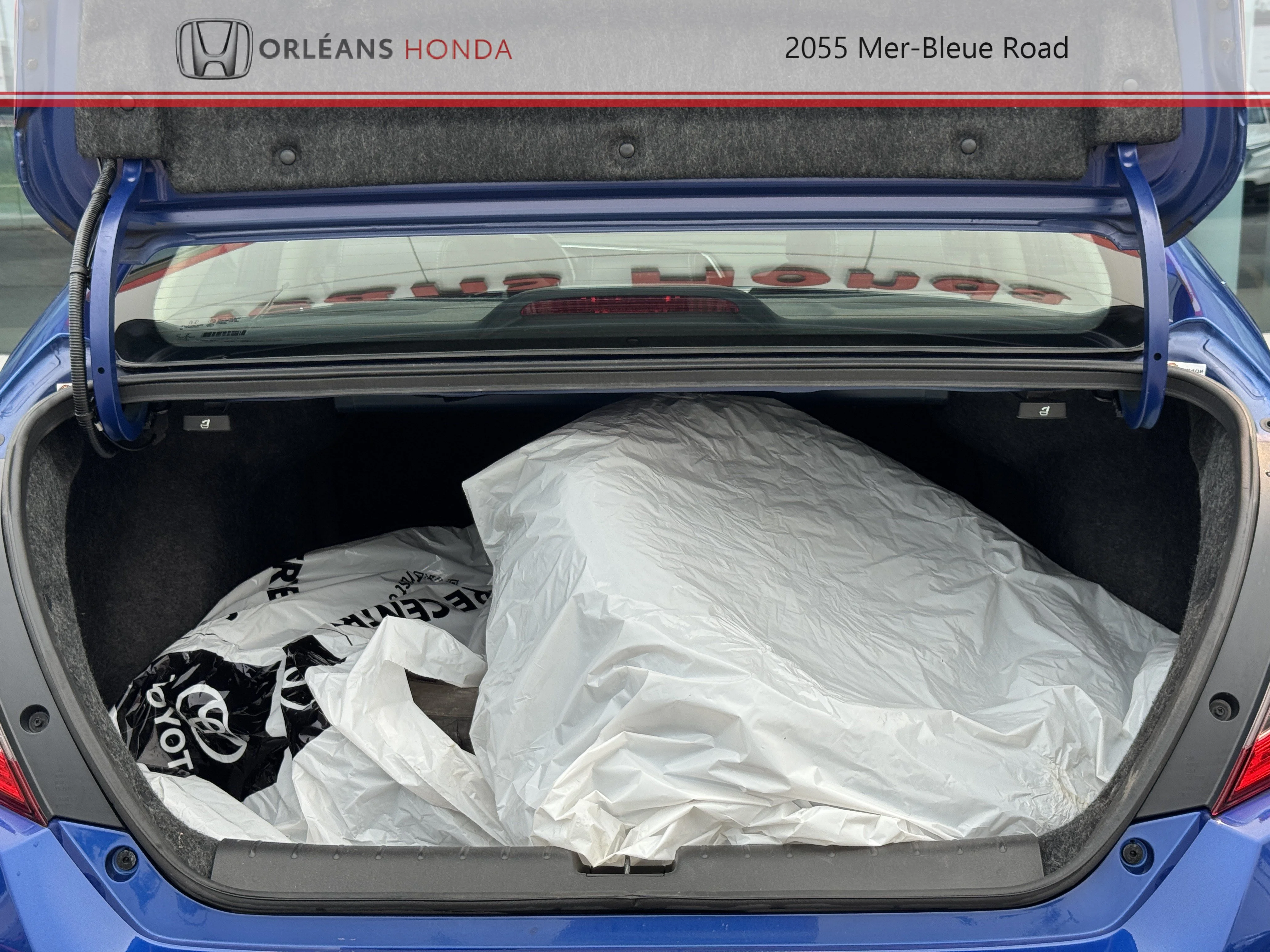 Used 2018  Honda Touring image 20