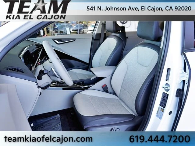 Certified Used 2023 White Kia Wave image 15
