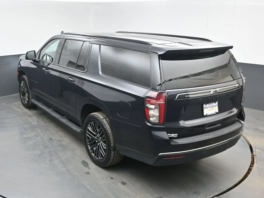 Used 2022 Gray Chevrolet Z71 image 39