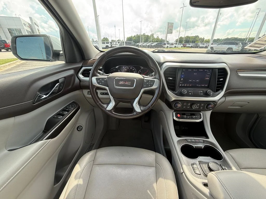 Used 2020 White GMC SLT image 8