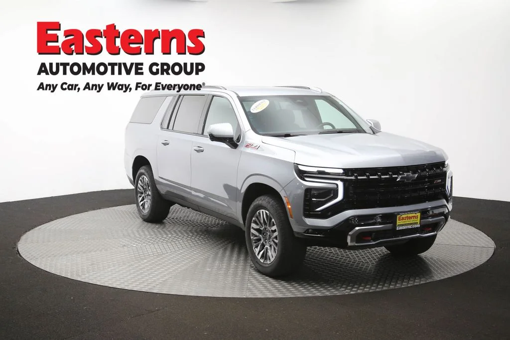 Used 2025 Gray Chevrolet Z71 image 54